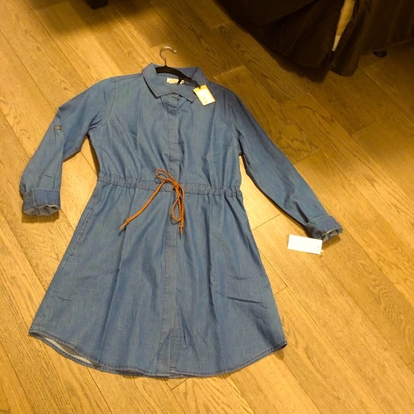 Cute Button Up Lightweight Jean Dress - Picture 1 of 4